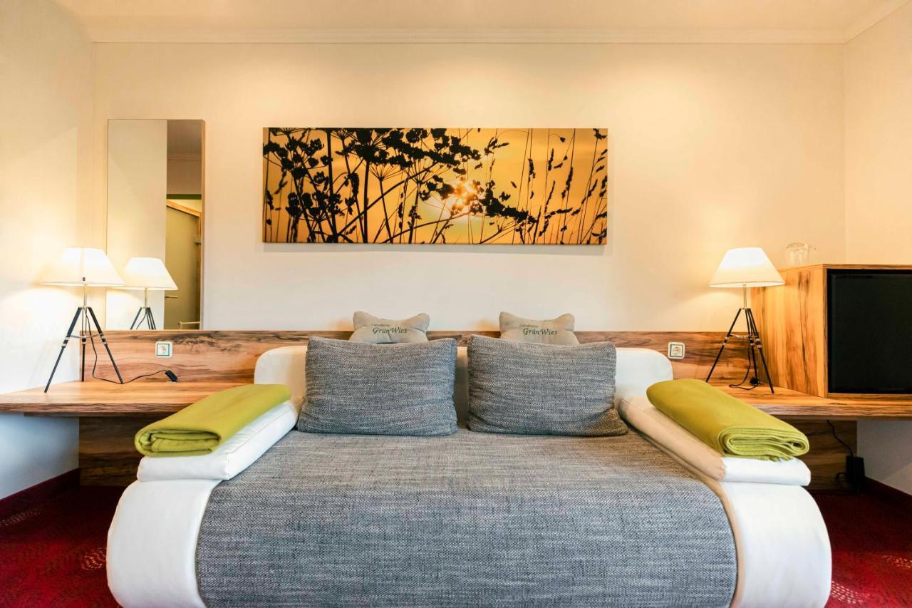 Landhotel Gruenwies -Bonsai-Wellness Garni (Adults Only) 로베르크 외부 사진