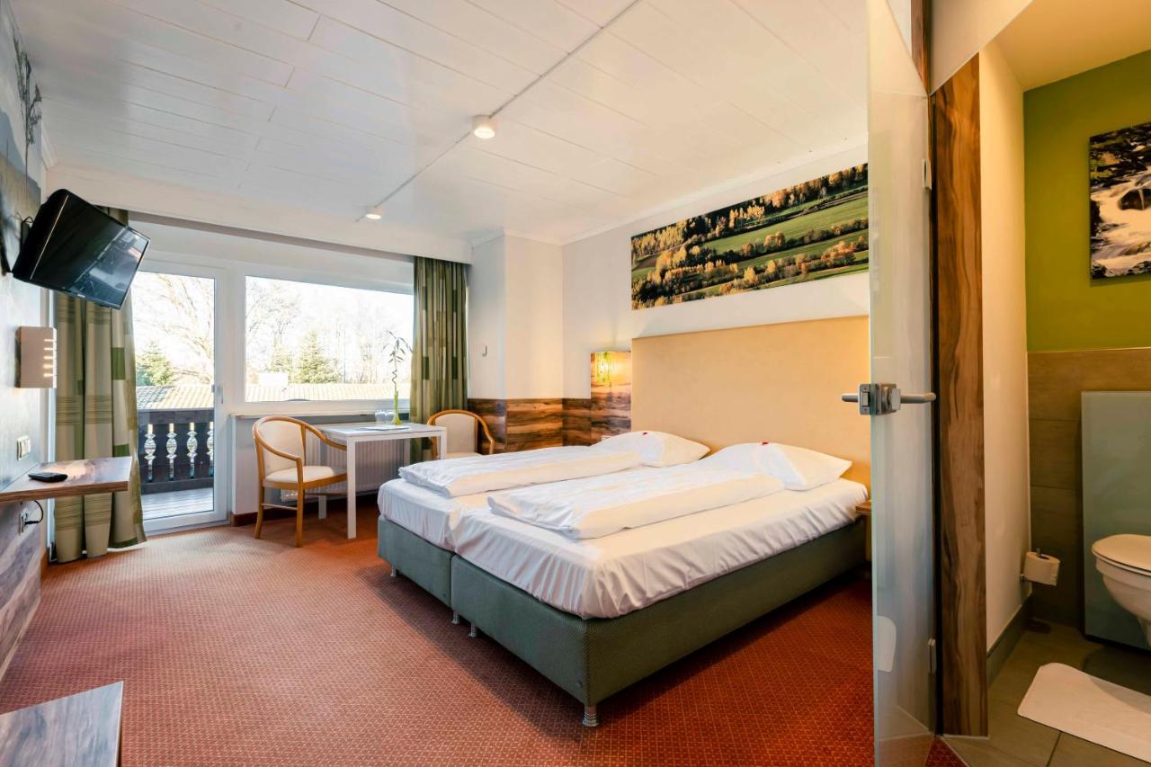 Landhotel Gruenwies -Bonsai-Wellness Garni (Adults Only) 로베르크 외부 사진