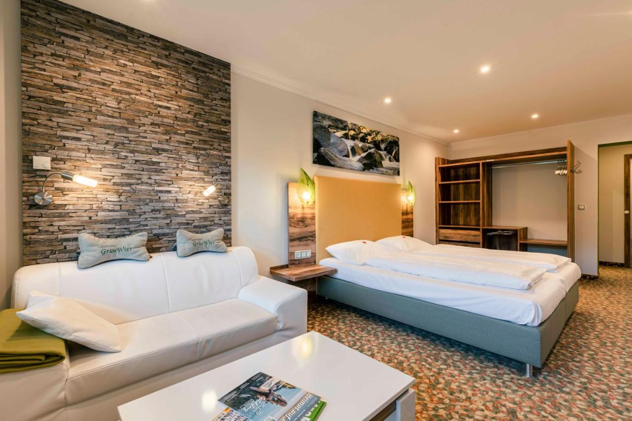 Landhotel Gruenwies -Bonsai-Wellness Garni (Adults Only) 로베르크 외부 사진