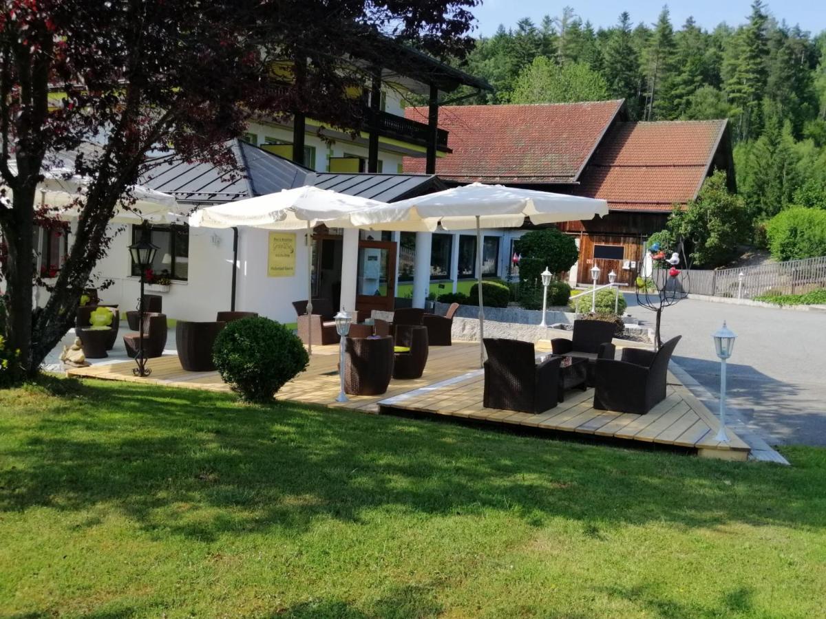 Landhotel Gruenwies -Bonsai-Wellness Garni (Adults Only) 로베르크 외부 사진